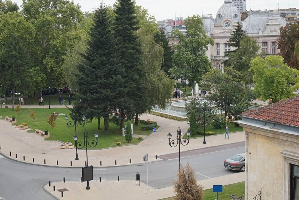 Charlino Plaza Hotel Ruse Exterior foto